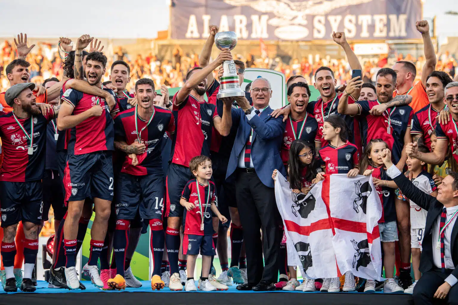 Festa del Cagliari per la promozione in Serie A @livephotosport